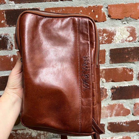 Wild West Brown Leather SlingBag - Picture 2 of 12